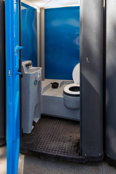 Best Porta potty rental near me  in Clton, IN