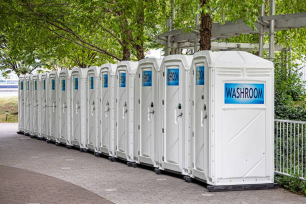 Best Porta potty rental near me  in Clton, IN
